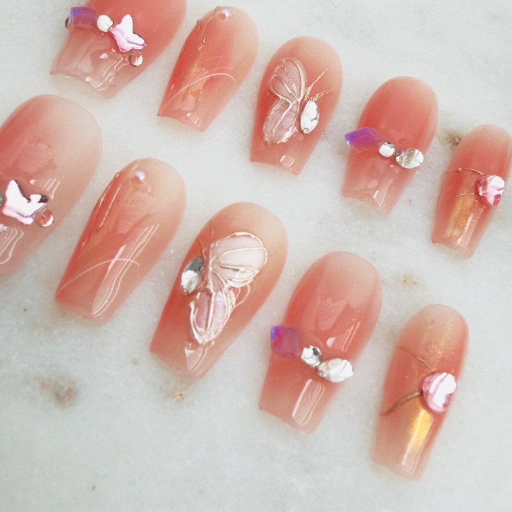 Elegant Pink Butterfly Nail Set